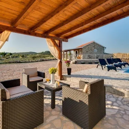 Ferienhaus Mit Privatpool Fur 4 Personen 1 Kind Ca 90 Qm In Sibenik, Dalmatien Norddalmatien Holiday home *